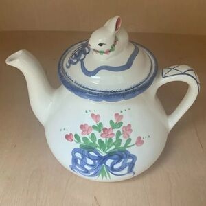 Rabbit Bunny Ceramic Teapot 1996 The Anna Lea Collection Giftcraft 7” Tall
